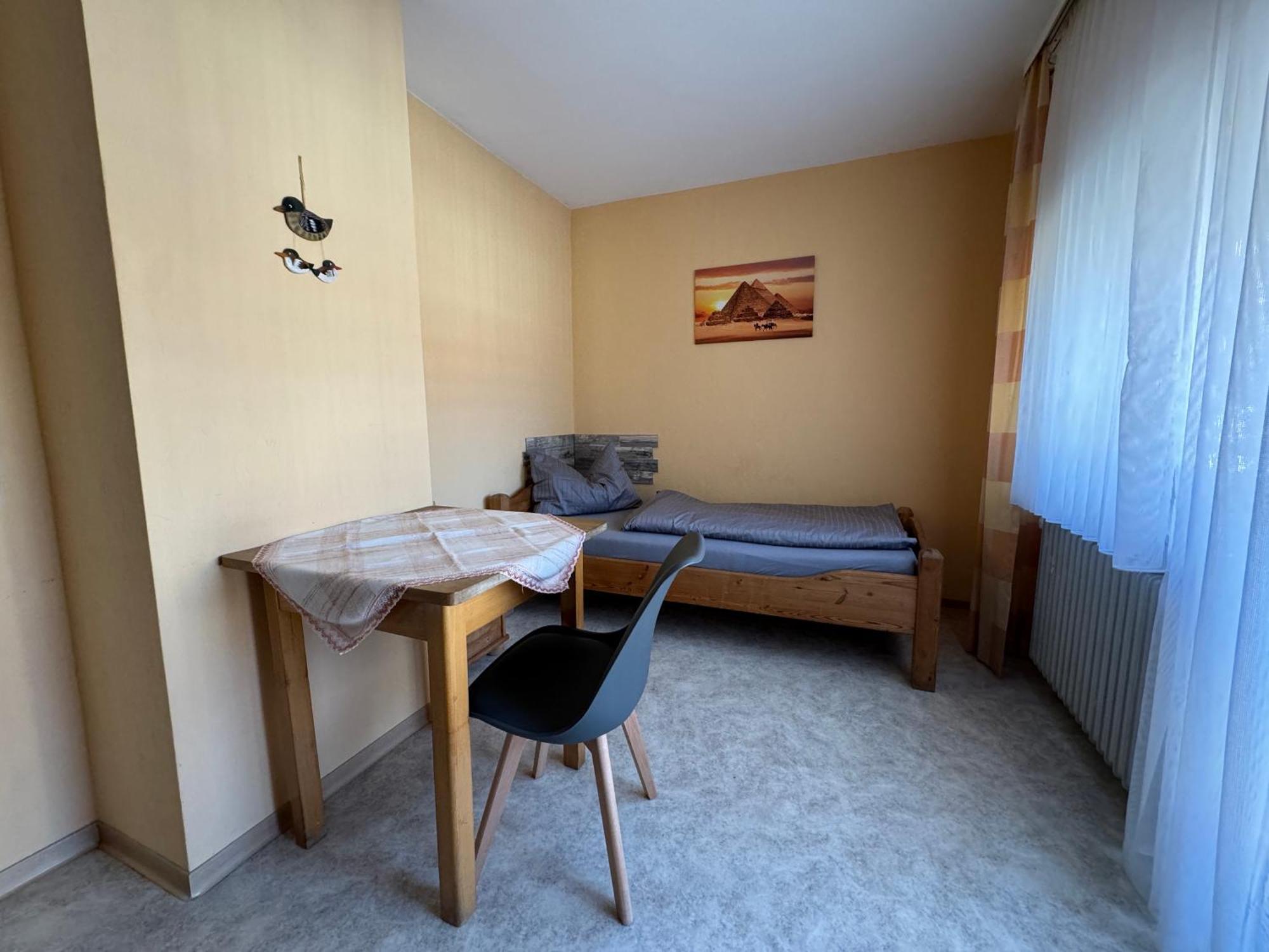 Zur Goldenen Krone Pension Stadtallendorf Ngoại thất bức ảnh
